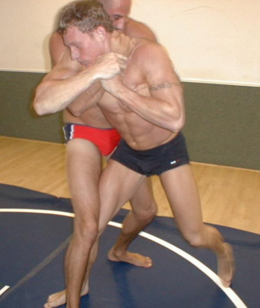 Roger Bennett vs. Bass Berlin