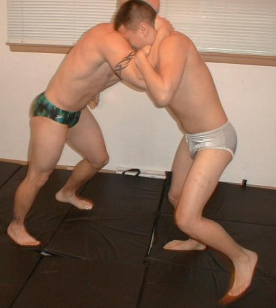 Kerry Bond vs. Enrique Tallos