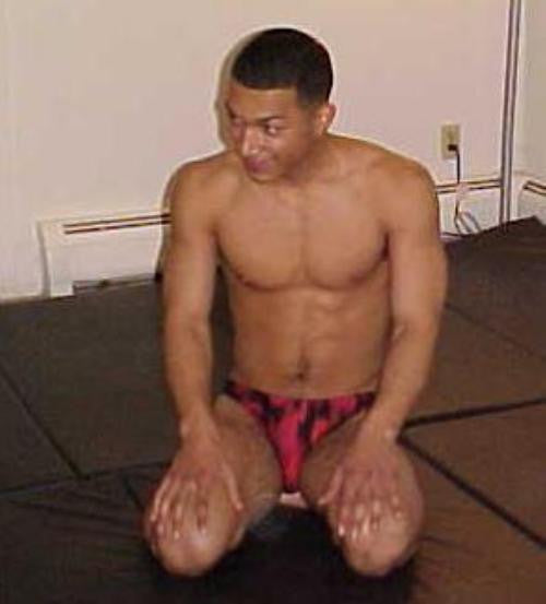 Enrique Tallos vs. Tino Bravado