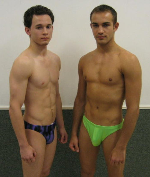 Erik Brown vs. Adam Reis