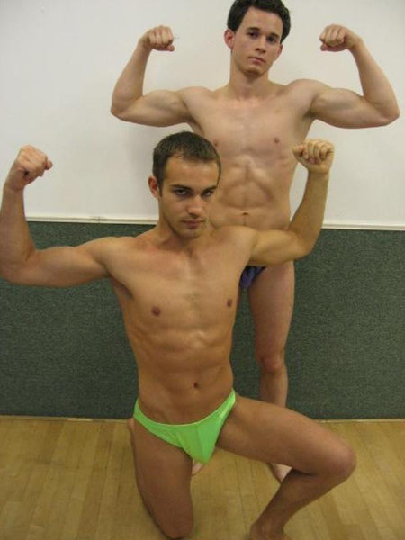 Erik Brown vs. Adam Reis