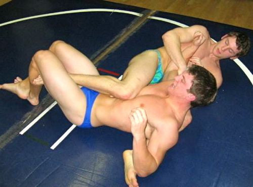 Gary Wayne vs. Mikey Hanlon