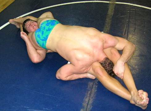 Gary Wayne vs. Mikey Hanlon