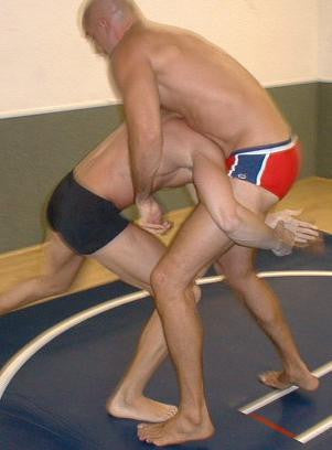 Roger Bennett vs. Bass Berlin