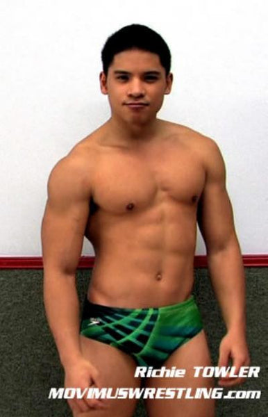 Travis Carter vs. Richie Towler