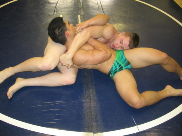 Travis Carter vs. Richie Towler