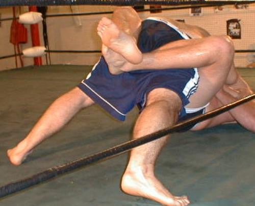 Gage Michaels vs. Adam Samuels