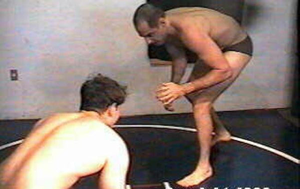 Roger Bennett vs. Tyler Sipriano